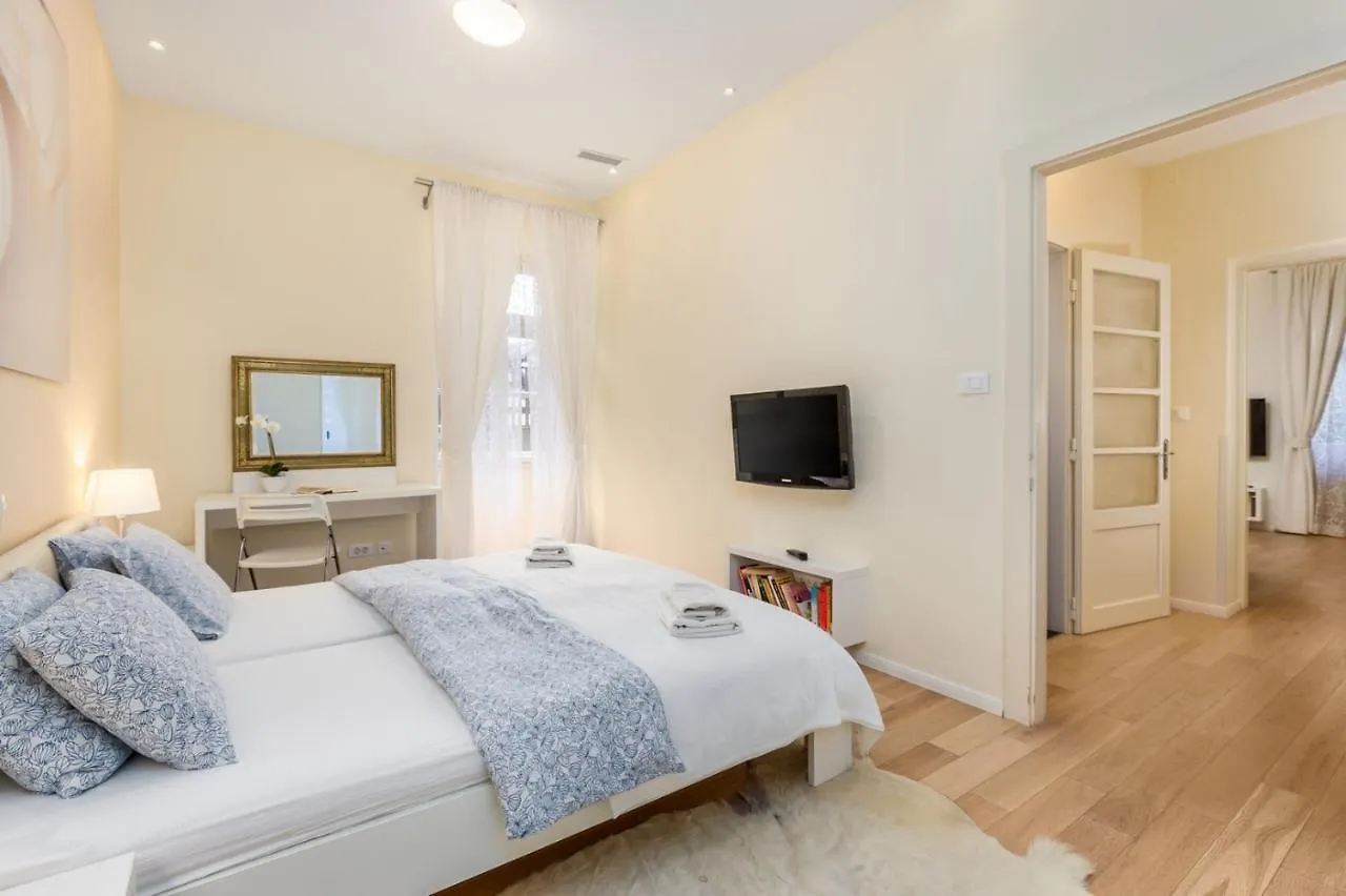 Apartment Rona Opatija Superior 0*,  Kroatien