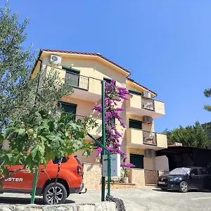 Mia Apartman Trogir